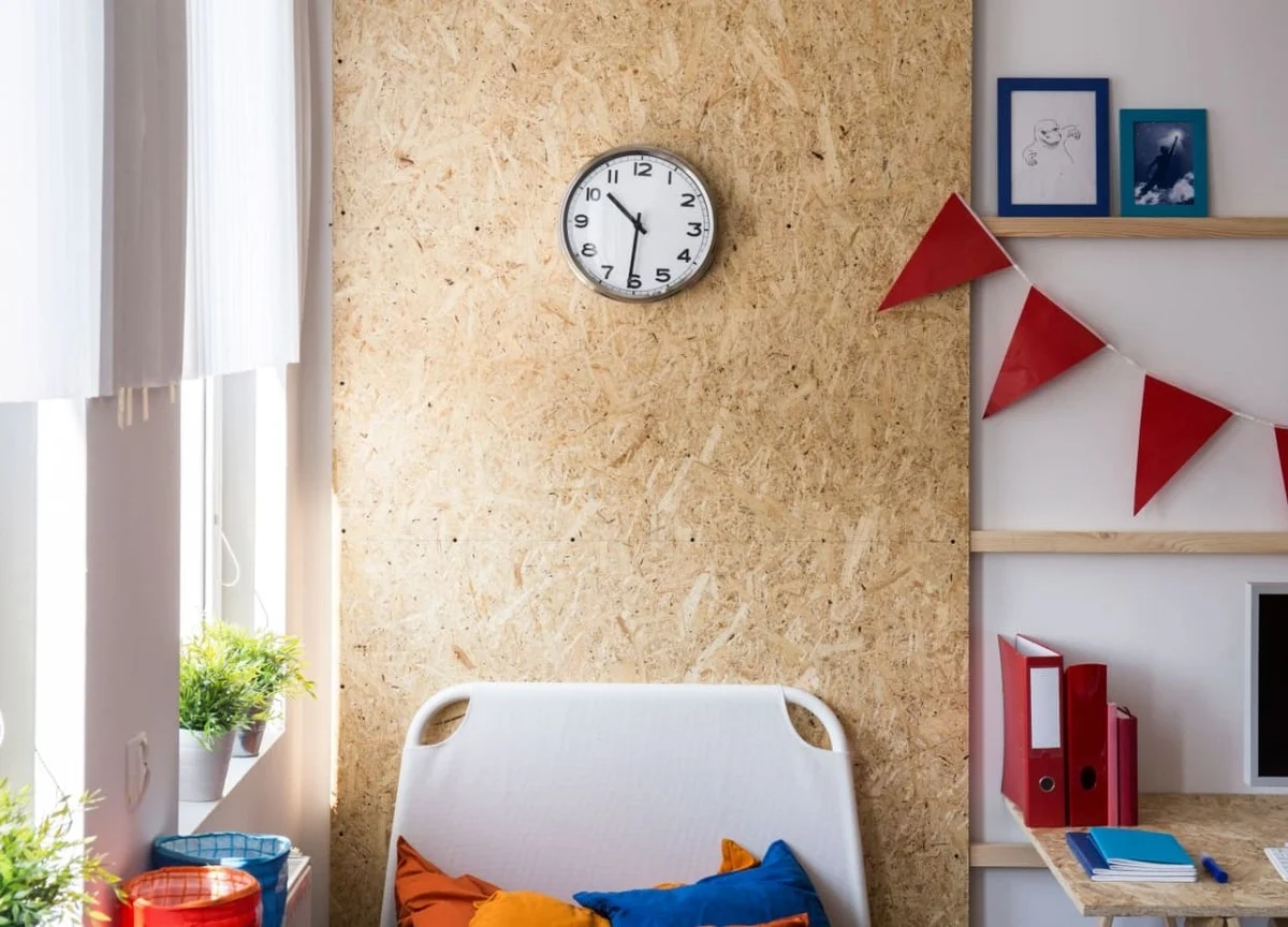 Realizarea de accente decorative si elemente functionale din placi OSB