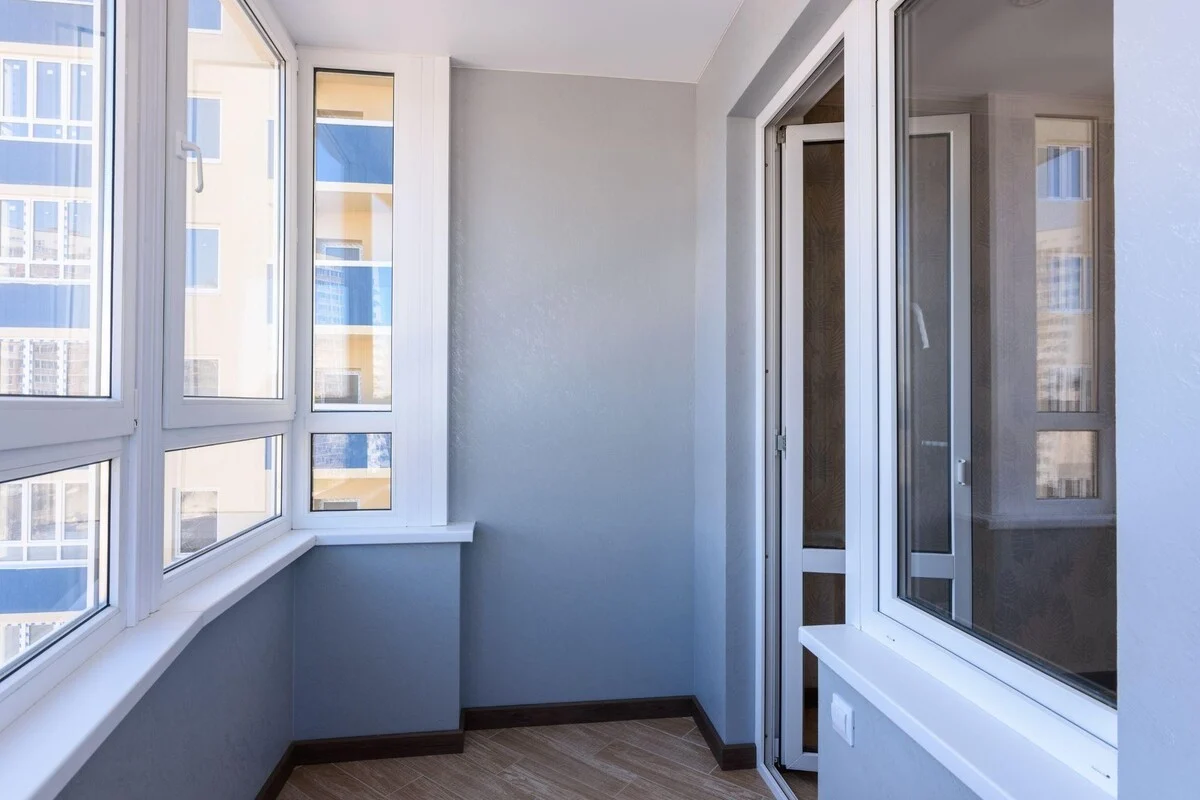balcon alb termopan