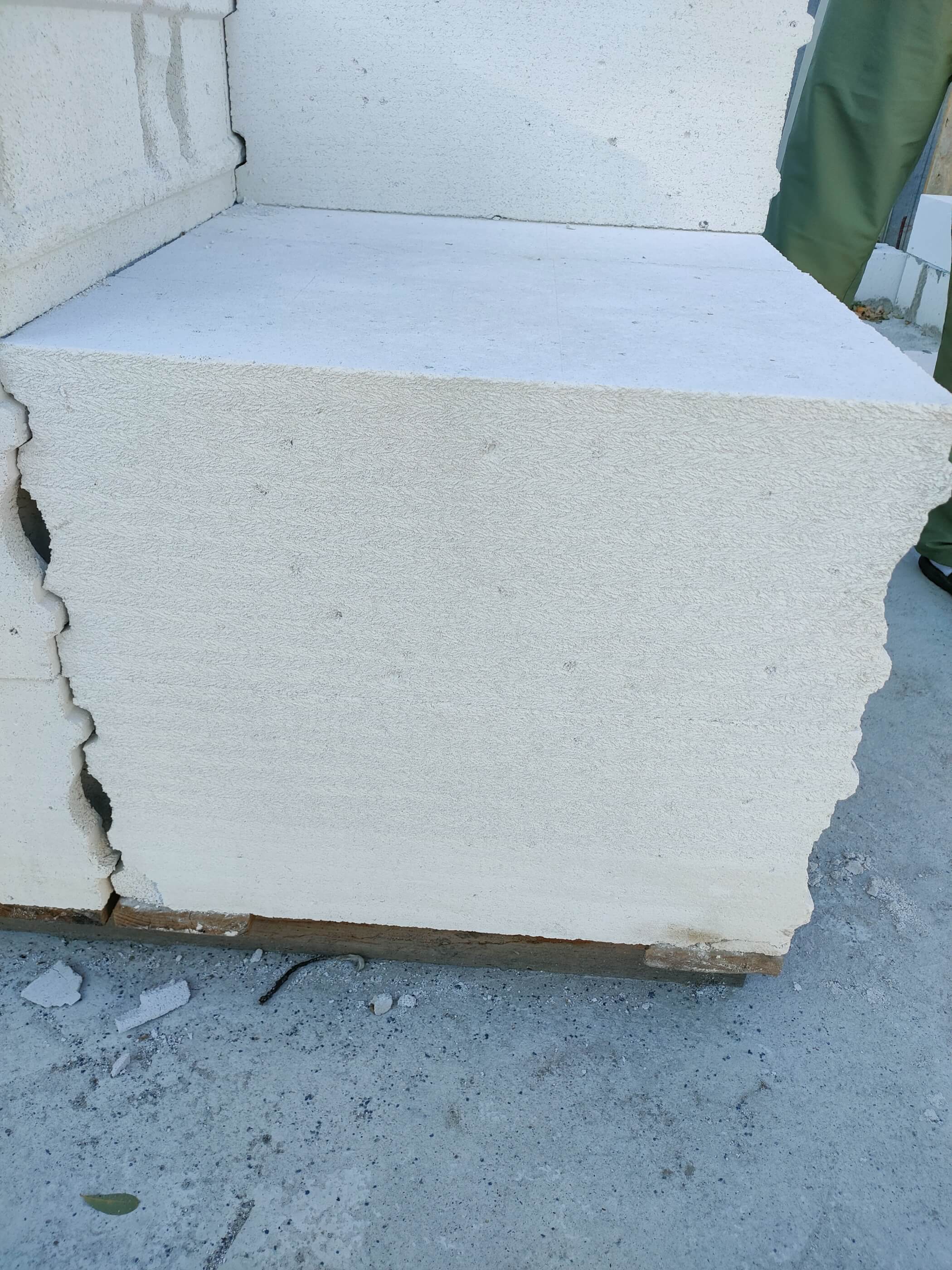Varianta : 599 x 250 X 199 mm